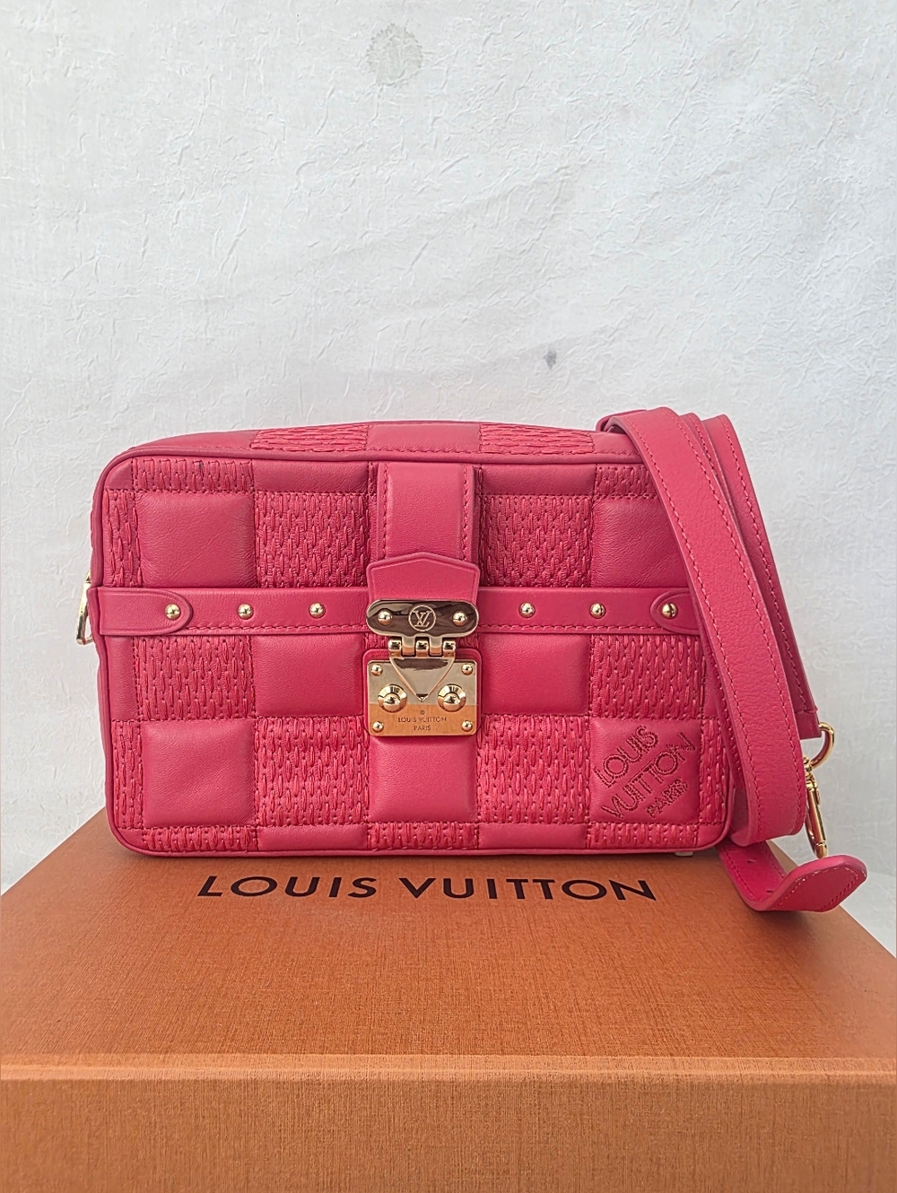 Auth Louis Vuitton Damier Troca MM Lambskin Crossbody Bag - Picture 2 of 13